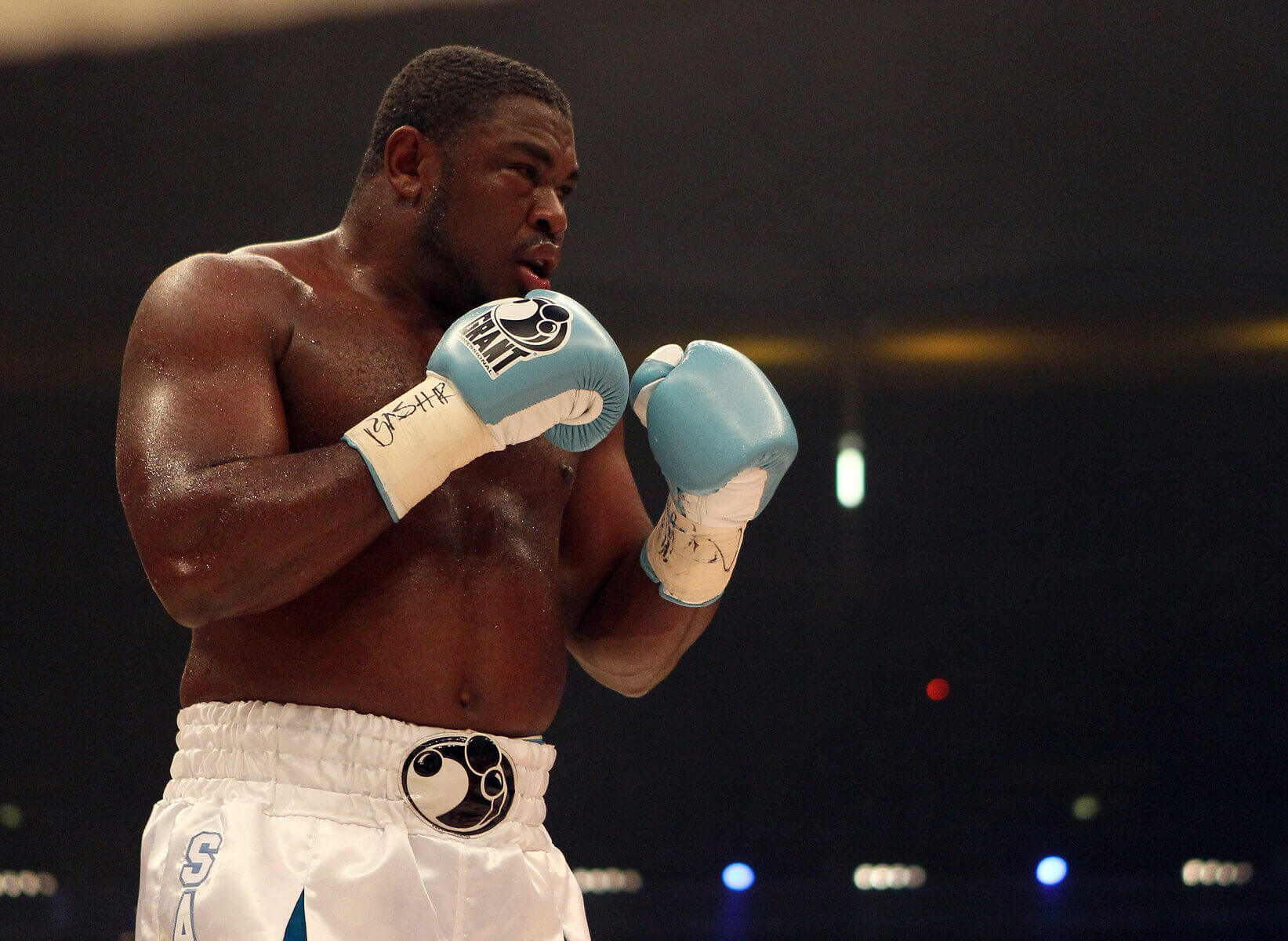 Prima pagina -Ronin Wear Samuel Peter Top 10 nha vo dich quyen anh hang nang VNTA Academy