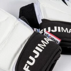 Prima pagina -Ronin Wear fujimae advantage taekwondo gloves white 2