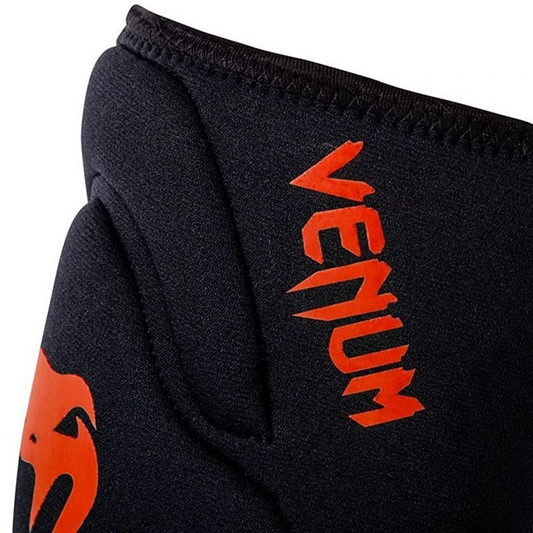 Venum Rodilleras Kontact Lycra/Gel Nero-Rosso 4 Venum Rodilleras Kontact Lycra/Gel Nero-Rosso - immagine 4